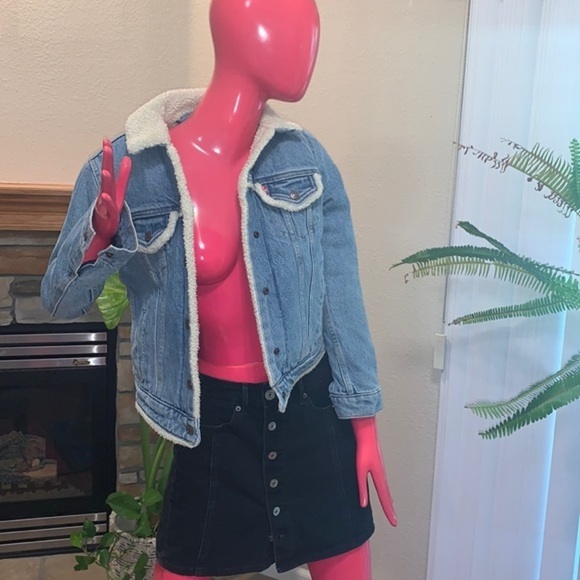 Levi’s Vintage Sherpa - Picture 1 of 14